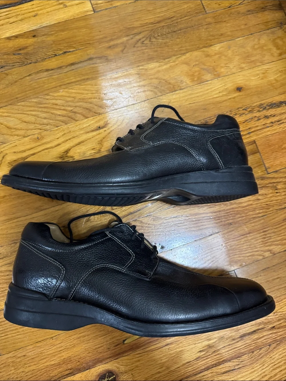 Men's Johnston & Murphy Black Leather Lace-Up Dress Shoes